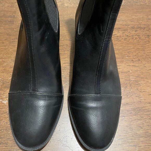 Basic Black Shoe Boots - Picture 1 of 7